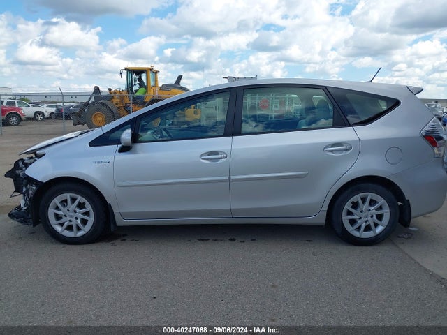 Toyota Prius V Three 2014 JTDZN3EU5E3320748 Image 15