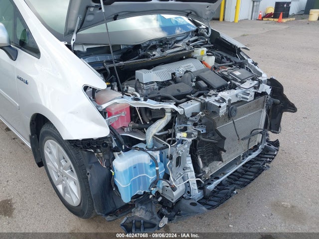Toyota Prius V Three 2014 JTDZN3EU5E3320748 Image 18