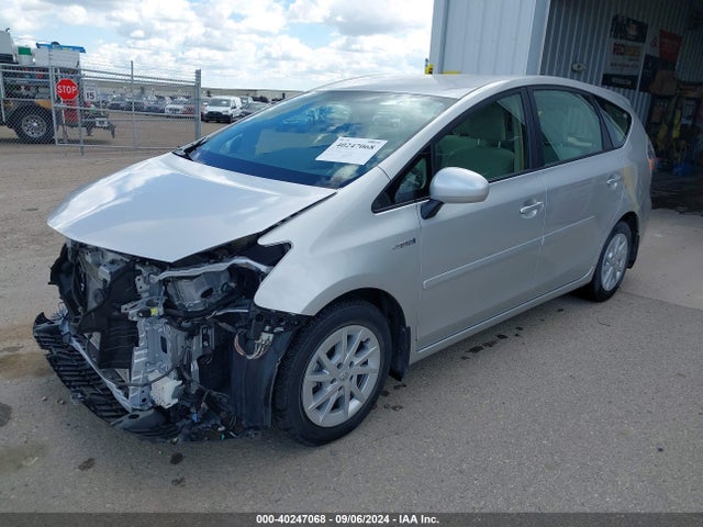 Toyota Prius V Three 2014 JTDZN3EU5E3320748 Image 2