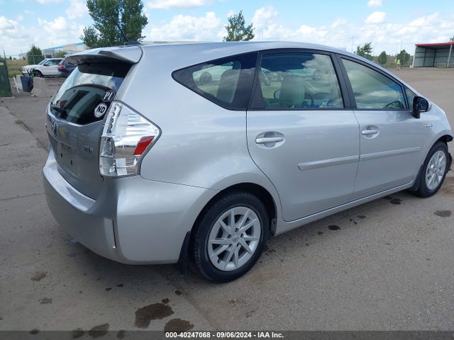 Toyota Prius V Three 2014 JTDZN3EU5E3320748 Image 4
