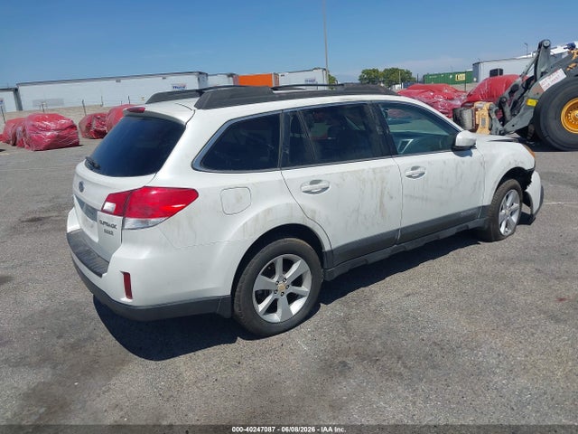 2013 Subaru Outback 2.5i Premium მანქანა იყიდება აუქციონზე, vin: 4S4BRBCC7D3299132, აუქციონის ნომერი: 40247087