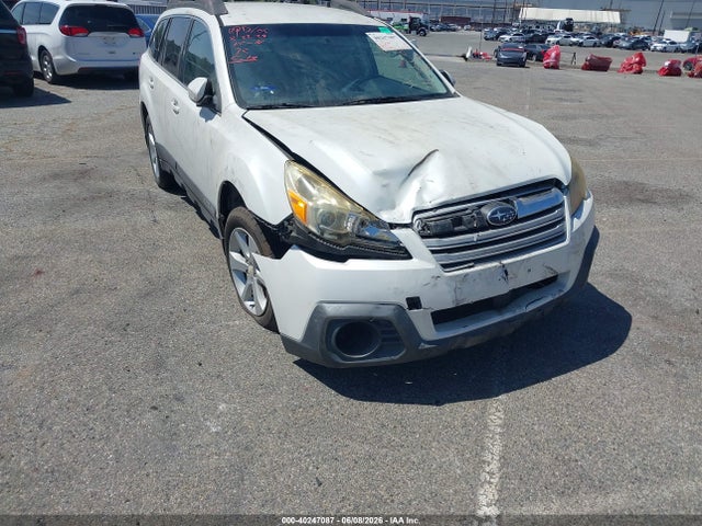 2013 Subaru Outback 2.5i Premium მანქანა იყიდება აუქციონზე, vin: 4S4BRBCC7D3299132, აუქციონის ნომერი: 40247087
