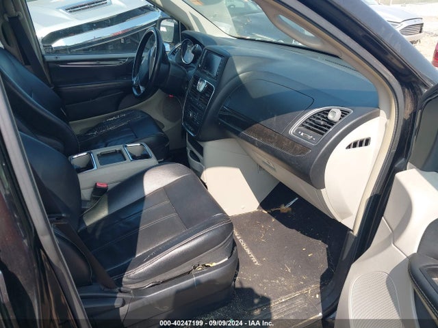 2C4RC1BG0ER398435 Chrysler Town & Country Touring