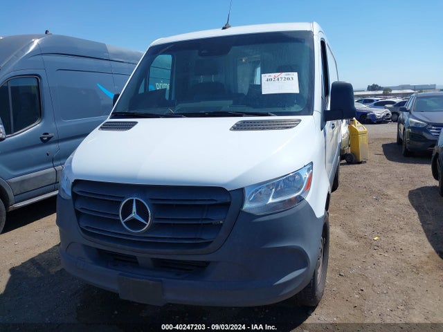 W1Y4DBHY2NT084500 Mercedes-Benz Sprinter 2500 Standard Roof I4 Diesel