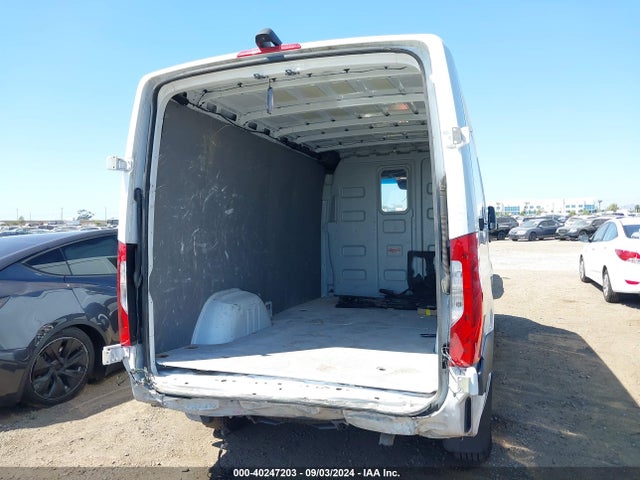 W1Y4DBHY2NT084500 Mercedes-Benz Sprinter 2500 Standard Roof I4 Diesel