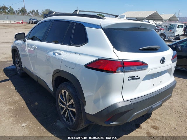 Toyota Corolla Cross Xle 2022 7MUDAAAG2NV027016 Image 3