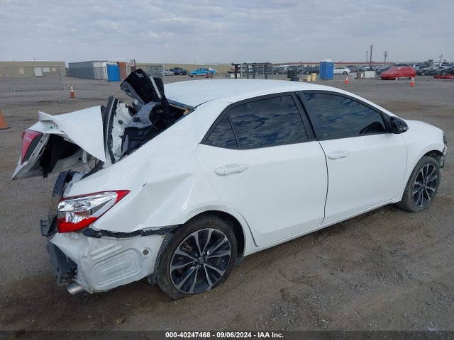Toyota COROLLA SE 2017 5YFBURHE9HP613527 Image 4