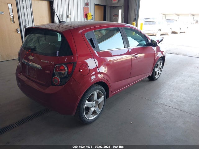 Chevrolet Sonic Ltz Auto 2014 1G1JE6SB8E4114683 Image 4