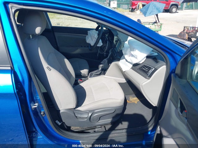 Hyundai ELANTRA SEL 2018 5NPD84LF9JH330421 Image 5