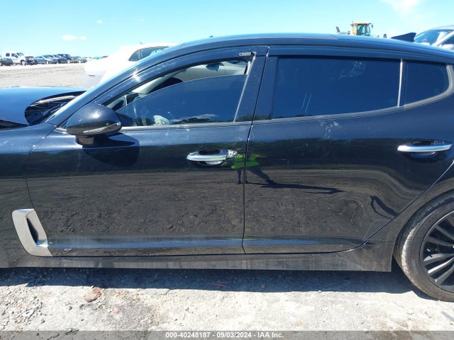 KIA Stinger Premium 2018 KNAE25LA0J6012386 Image 14