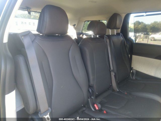 KNDNC5H34R6404857 KIA Carnival Mpv Ex