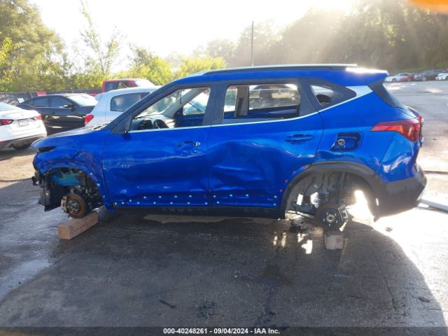 KNDEU2AA3M7172176 KIA SELTOS S