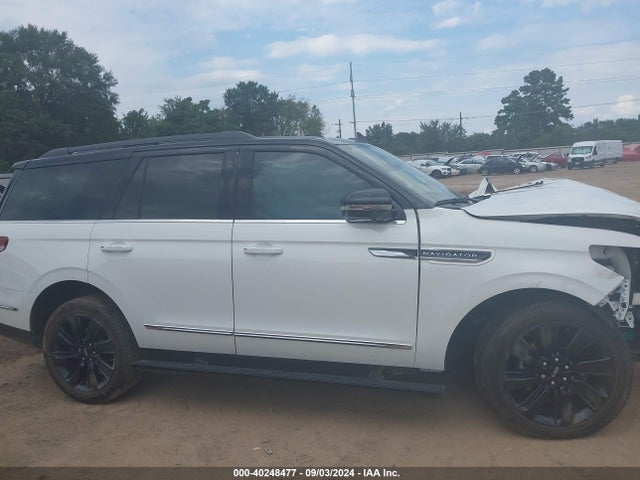5LMJJ2TG7REL10726 Lincoln Navigator Black Label