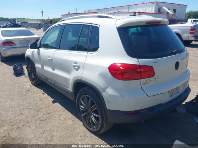 WVGBV7AXXFW606311 Volkswagen TIGUAN SE