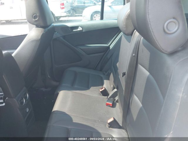 WVGBV7AXXFW606311 Volkswagen TIGUAN SE