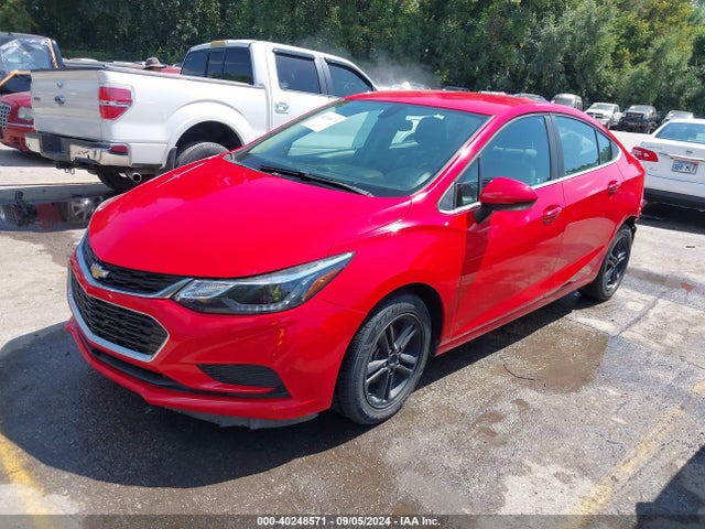 Chevrolet Cruze Lt Auto 2018 1G1BE5SM7J7211396 Image 2