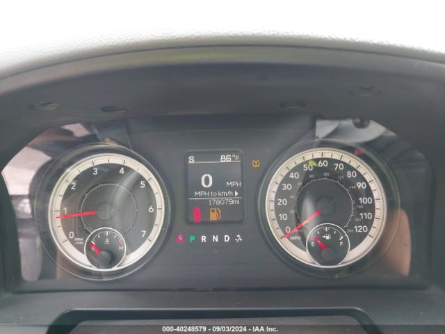 1C6RR7FT7HS633206 RAM 1500 Express Quad Cab 4x4 6'4 Box