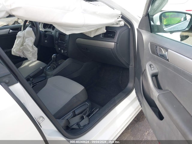3VW2B7AJ8HM375689 Volkswagen Jetta 1.4t S