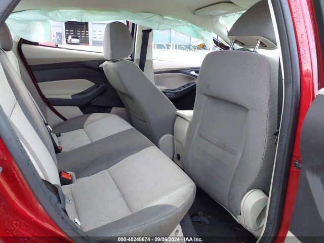 Ford FOCUS SE 2014 1FADP3F2XEL183040 Image 8