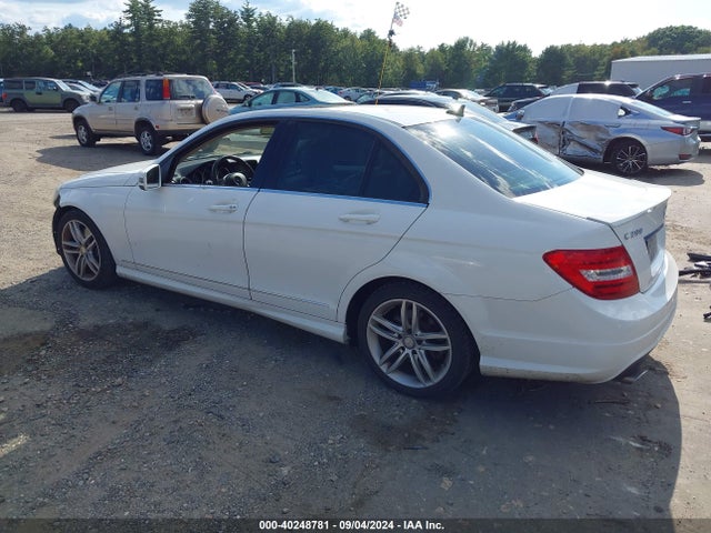 WDDGF8AB7ER311655 Mercedes-Benz C 300 Luxury 4matic/sport 4matic
