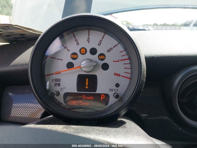 2011 MINI COOPER S WMWSV3C50BTY12478 Photo 6