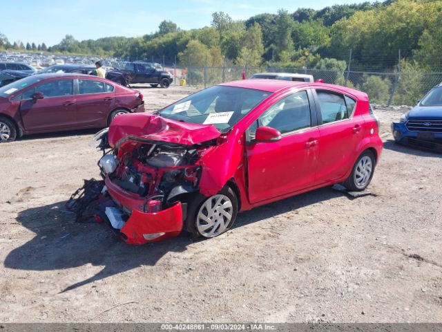 JTDKDTB38F1105104 Toyota Prius C One
