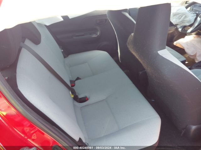 JTDKDTB38F1105104 Toyota Prius C One
