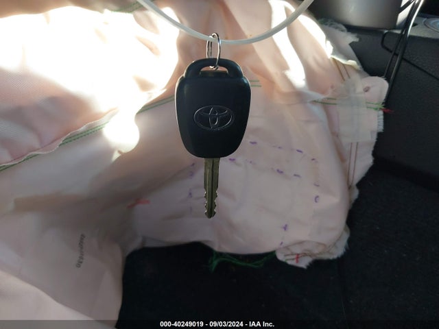 Toyota RAV4 LE 2016 2T3BFREV6GW521715 Image 11