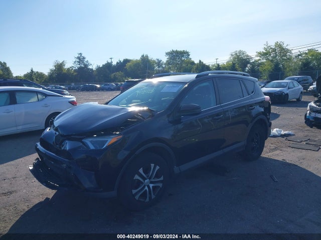 Toyota RAV4 LE 2016 2T3BFREV6GW521715 Image 2