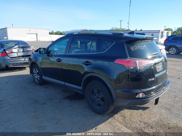 Toyota RAV4 LE 2016 2T3BFREV6GW521715 Image 3