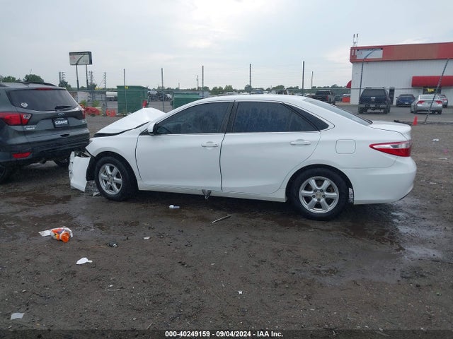 Toyota CAMRY LE 2015 4T4BF1FKXFR458105 Image 14