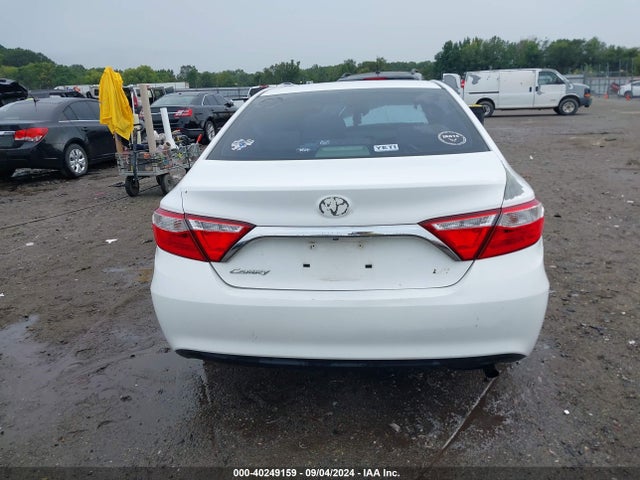 Toyota CAMRY LE 2015 4T4BF1FKXFR458105 Image 16