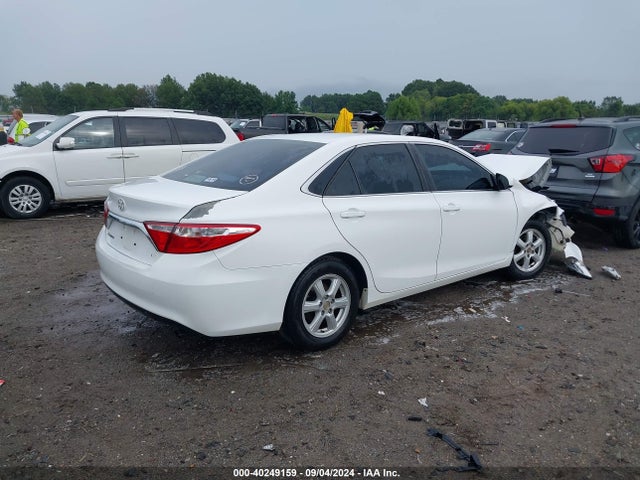 Toyota CAMRY LE 2015 4T4BF1FKXFR458105 Image 4