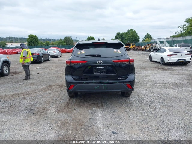 Toyota Highlander Xle 2022 5TDGZRBH0NS192195 Image 16