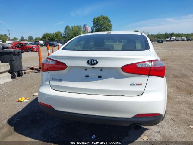 KNAFX4A8XF5373170 KIA FORTE EX
