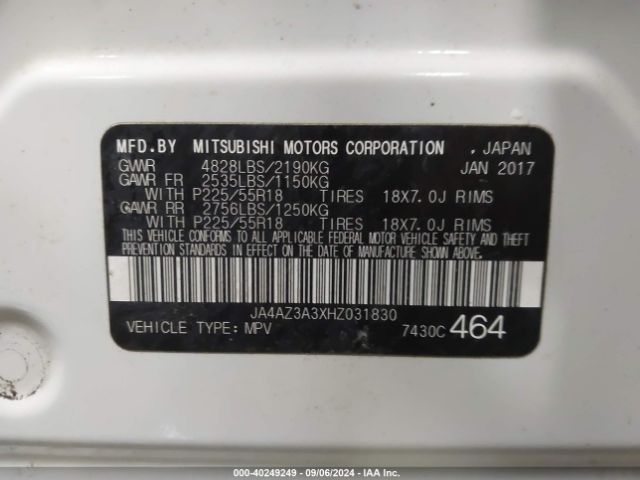 JA4AZ3A3XHZ031830 Mitsubishi Outlander Se