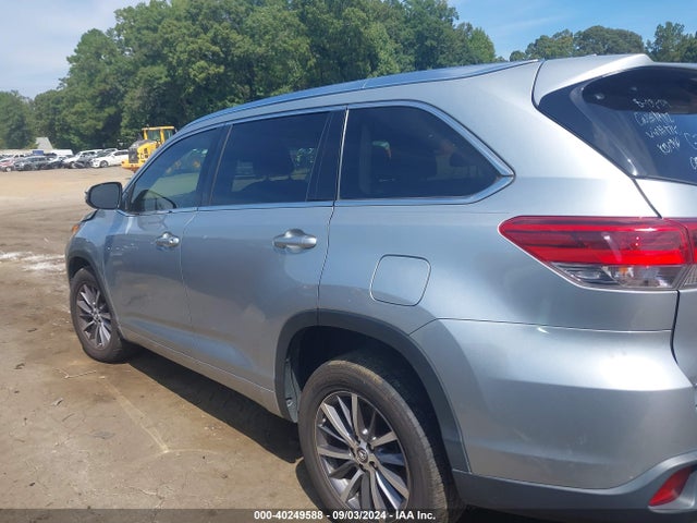 Toyota Highlander Xle 2017 5TDKZRFH0HS521762 Image 14