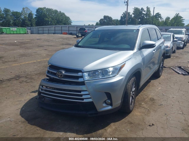 Toyota Highlander Xle 2017 5TDKZRFH0HS521762 Image 2