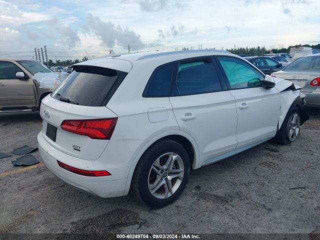 WA1ANAFY4J2017442 Audi Q5 2.0t Premium/2.0t Tech Premium