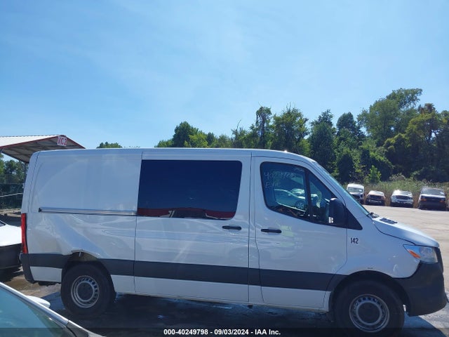 W1W4KBHY2RT162813 Mercedes-Benz Sprinter 2500 Standard Roof 4-cyl Diesel