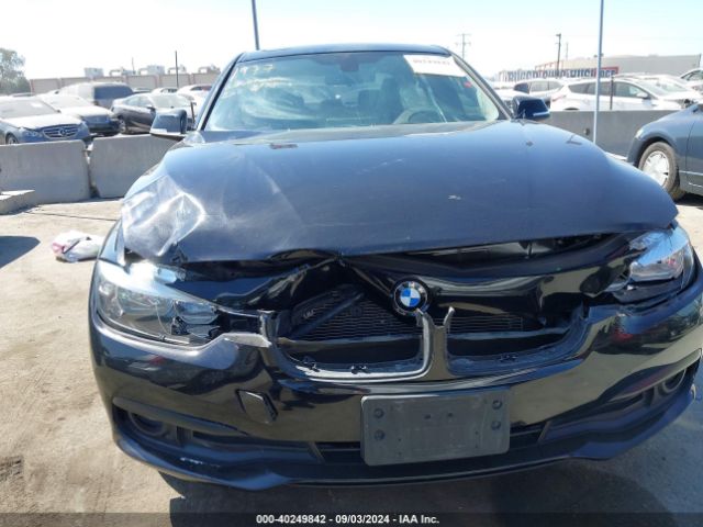 WBA8A9C33HK864886 BMW 320i