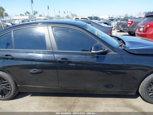WBA8A9C33HK864886 BMW 320i