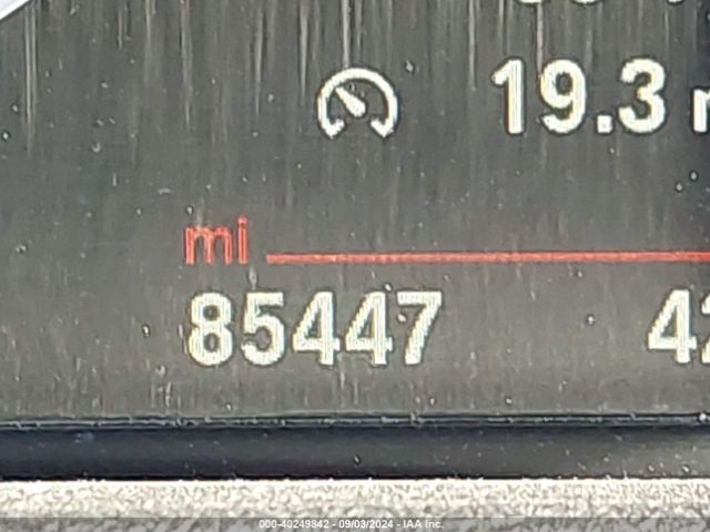 WBA8A9C33HK864886 BMW 320i