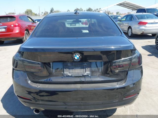 WBA8A9C33HK864886 BMW 320i