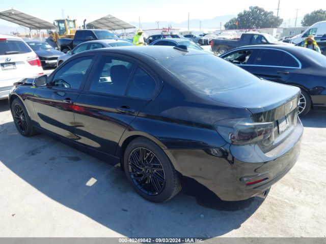 WBA8A9C33HK864886 BMW 320i