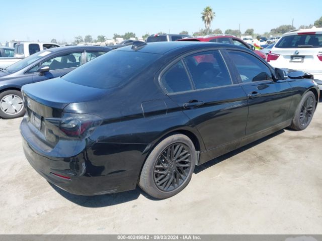 WBA8A9C33HK864886 BMW 320i