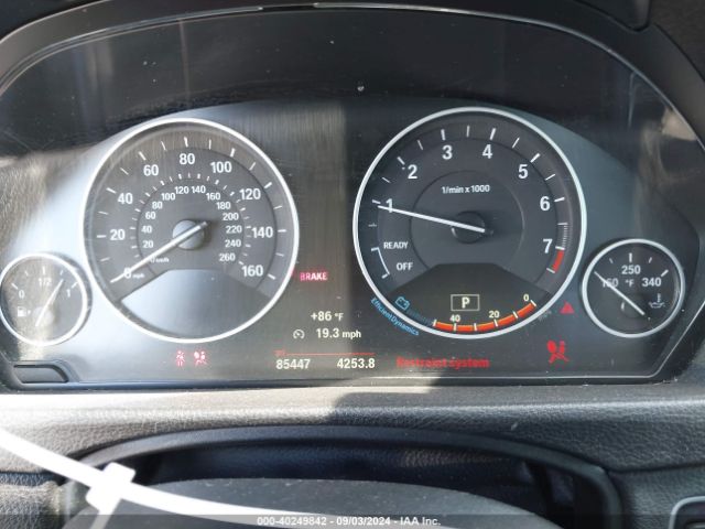 WBA8A9C33HK864886 BMW 320i