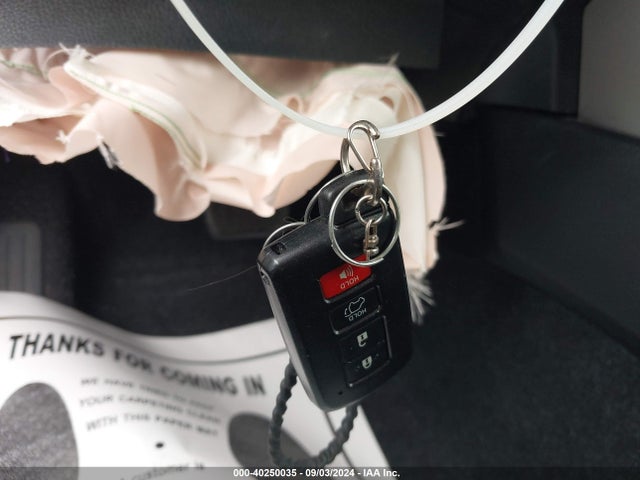 Toyota Rav4 Xle 2018 2T3WFREV1JW459875 Image 11