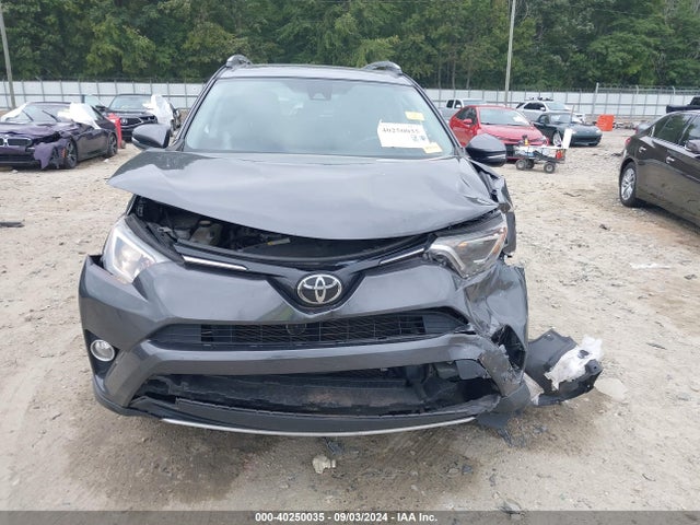 Toyota Rav4 Xle 2018 2T3WFREV1JW459875 Image 12