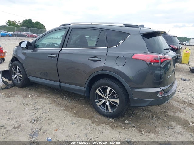Toyota Rav4 Xle 2018 2T3WFREV1JW459875 Image 3